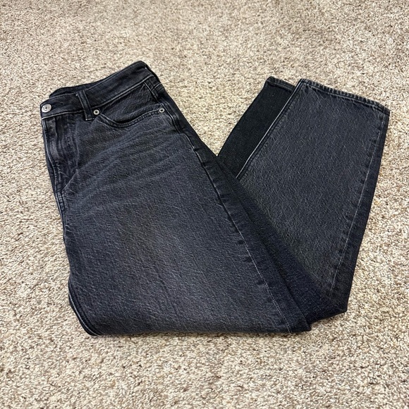 AE Strigid Mom Jean - Picture 1 of 8